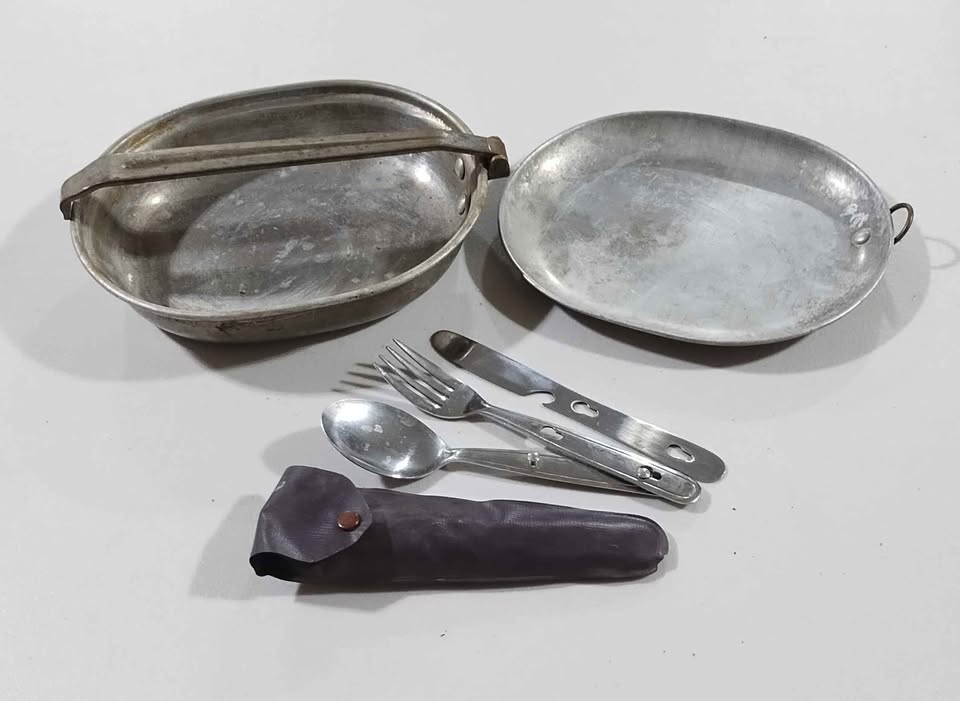 Vintage Mess Kit S2T10
