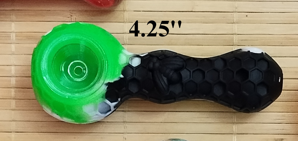 4.25"Green & Black Silicone Pipe