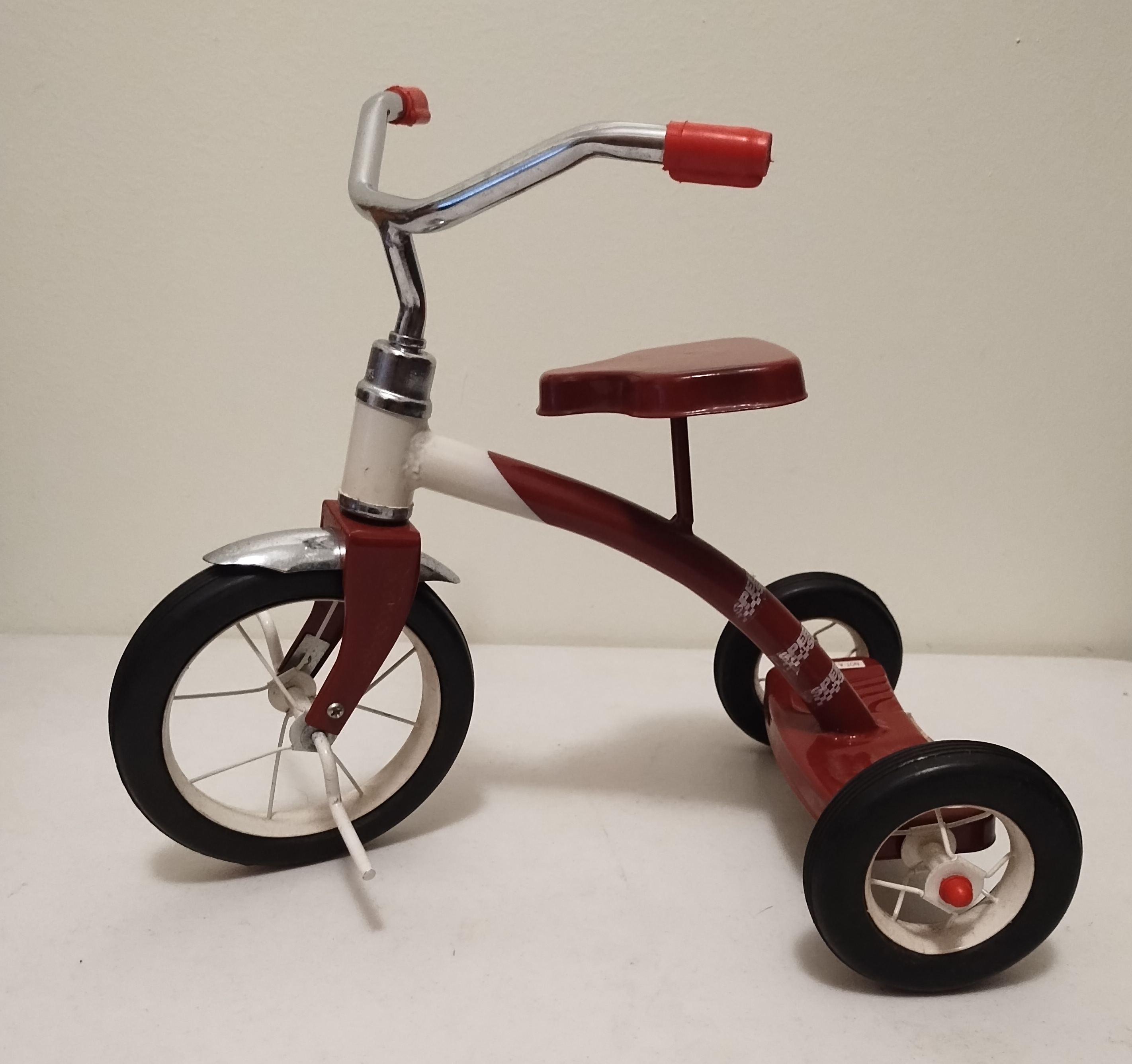 Miniature Red Tricycle Doll Bike T2S1