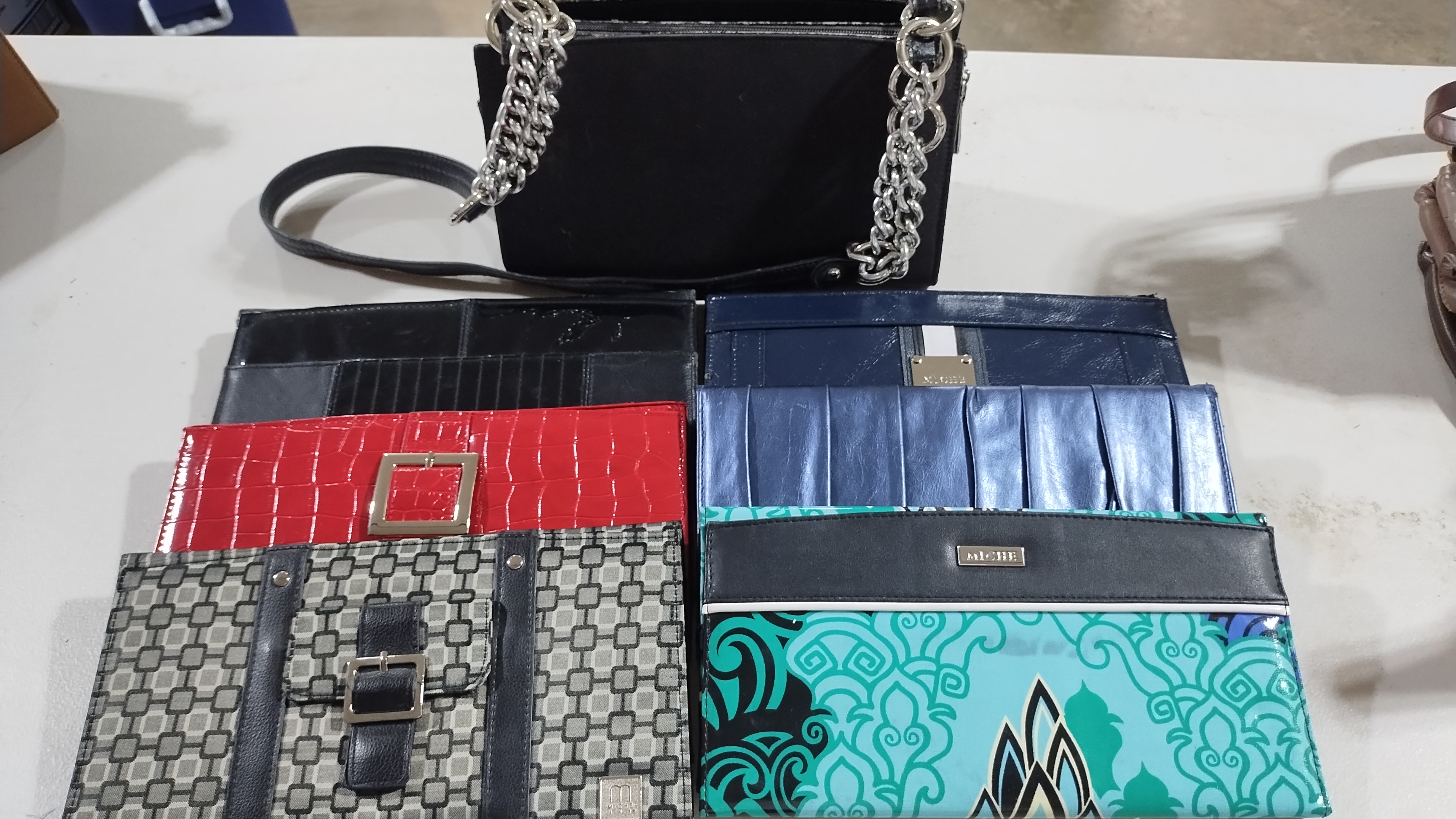 Black Miche Purse w/chain strap + 6 Shells S3