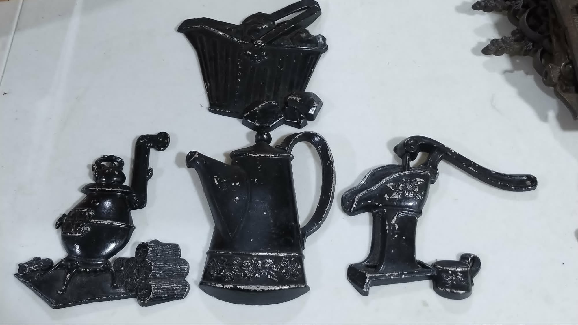 Set of Cast Aluminum Wall Decor   TbA